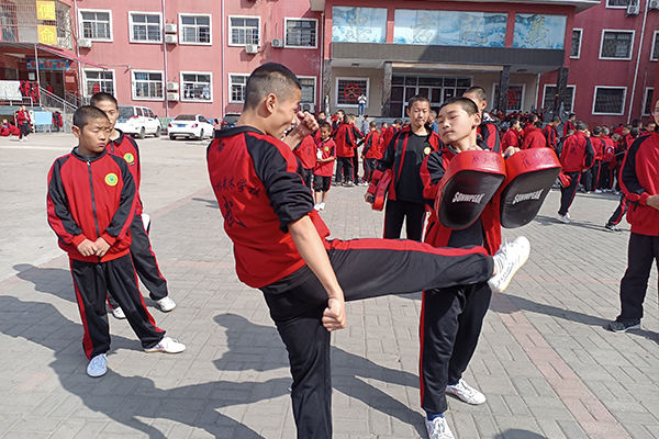 嵩山少林文武学校